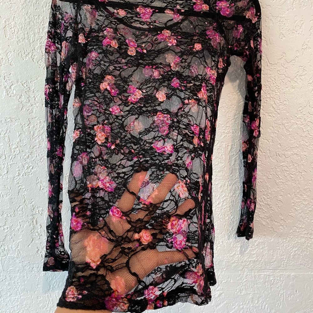 Top 🔸 - Picture 4 of 4